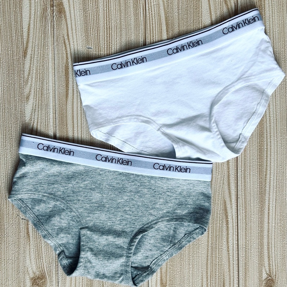 Calvin Klein Kids' SET of 2! Boys sz 6 Briefs Shorts Underwear White Gray